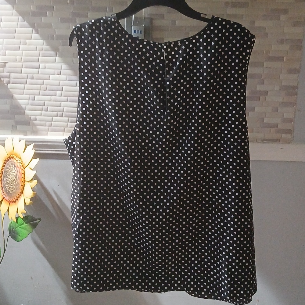 Plus Size 3X Michael Kors Black and White Polka Dot Blouse NWT - Picture 3 of 6
